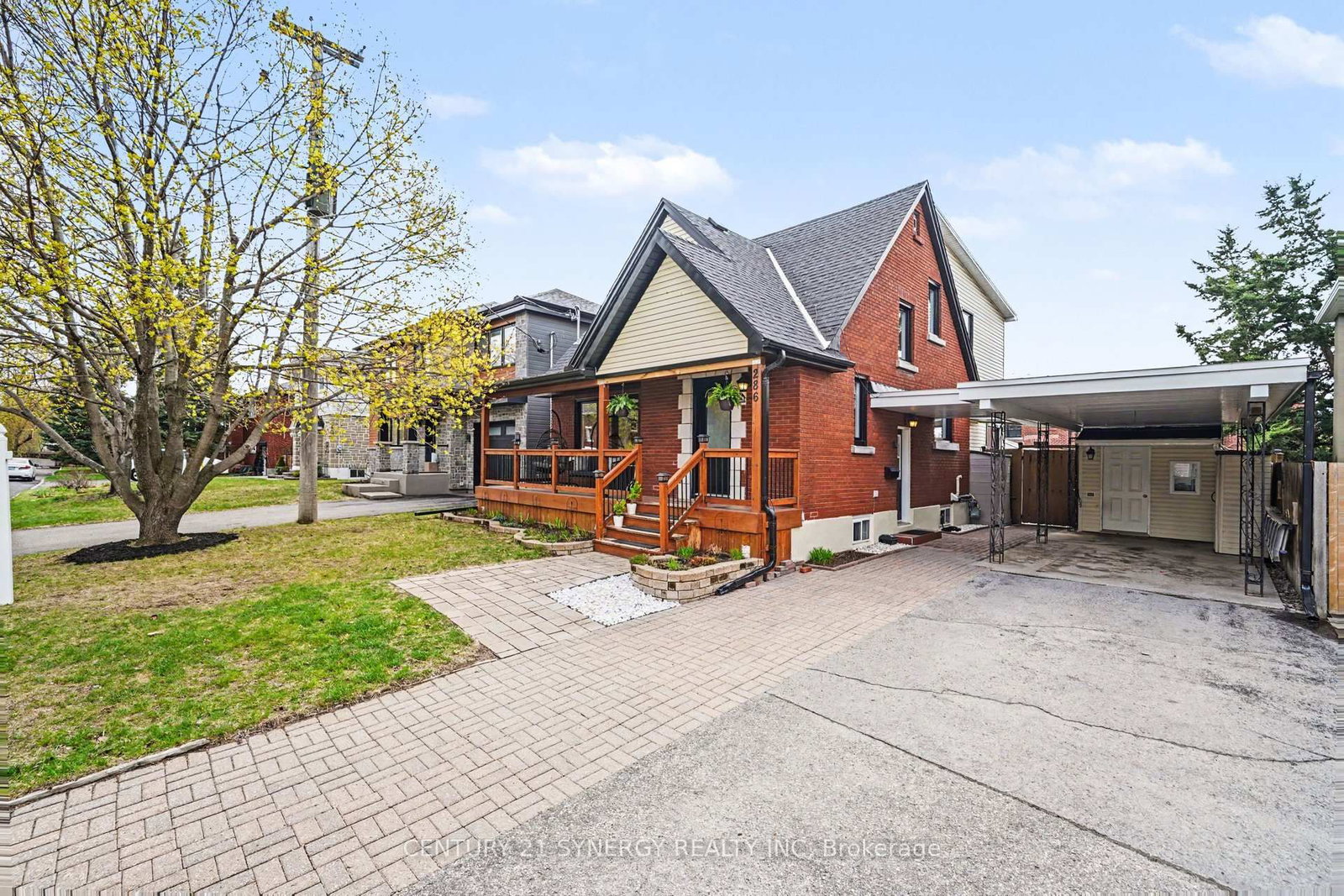 Listing photo 2