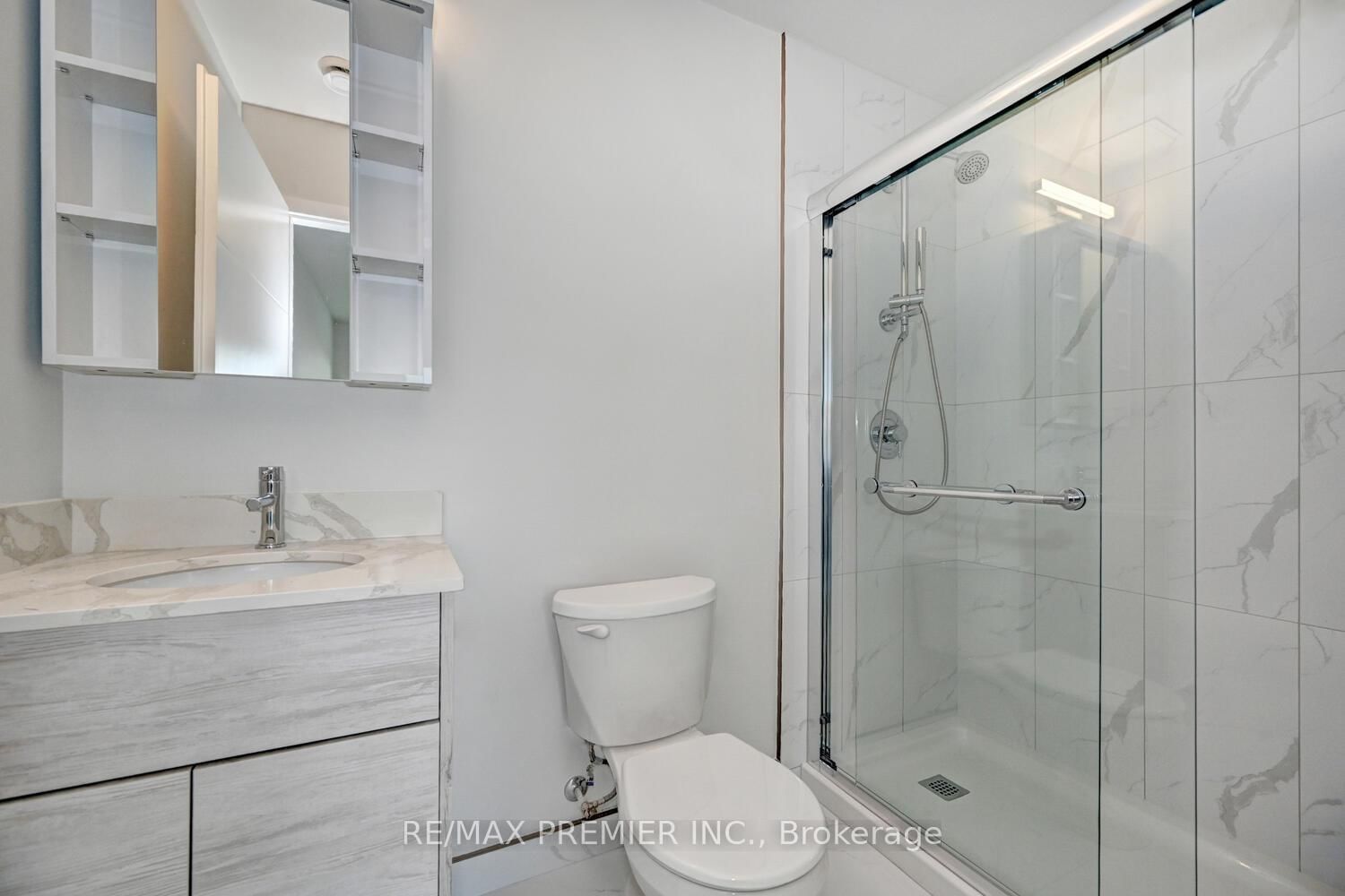 60 Frederick Street, Unit 402 - Photo 8