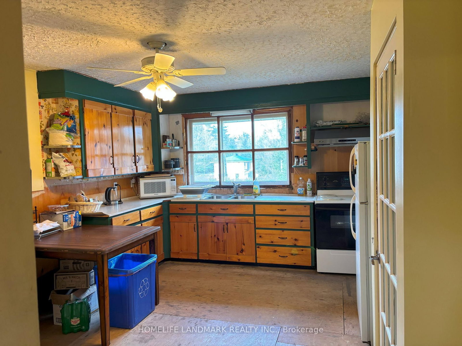 Listing Image 9