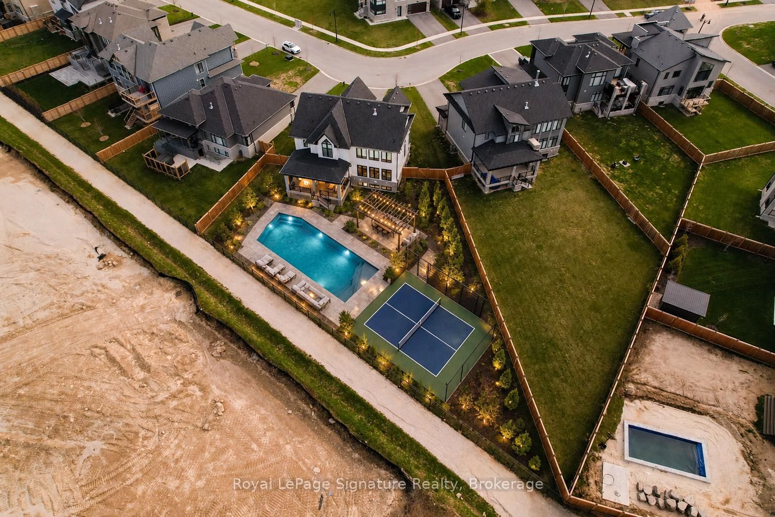 Listing Image 40