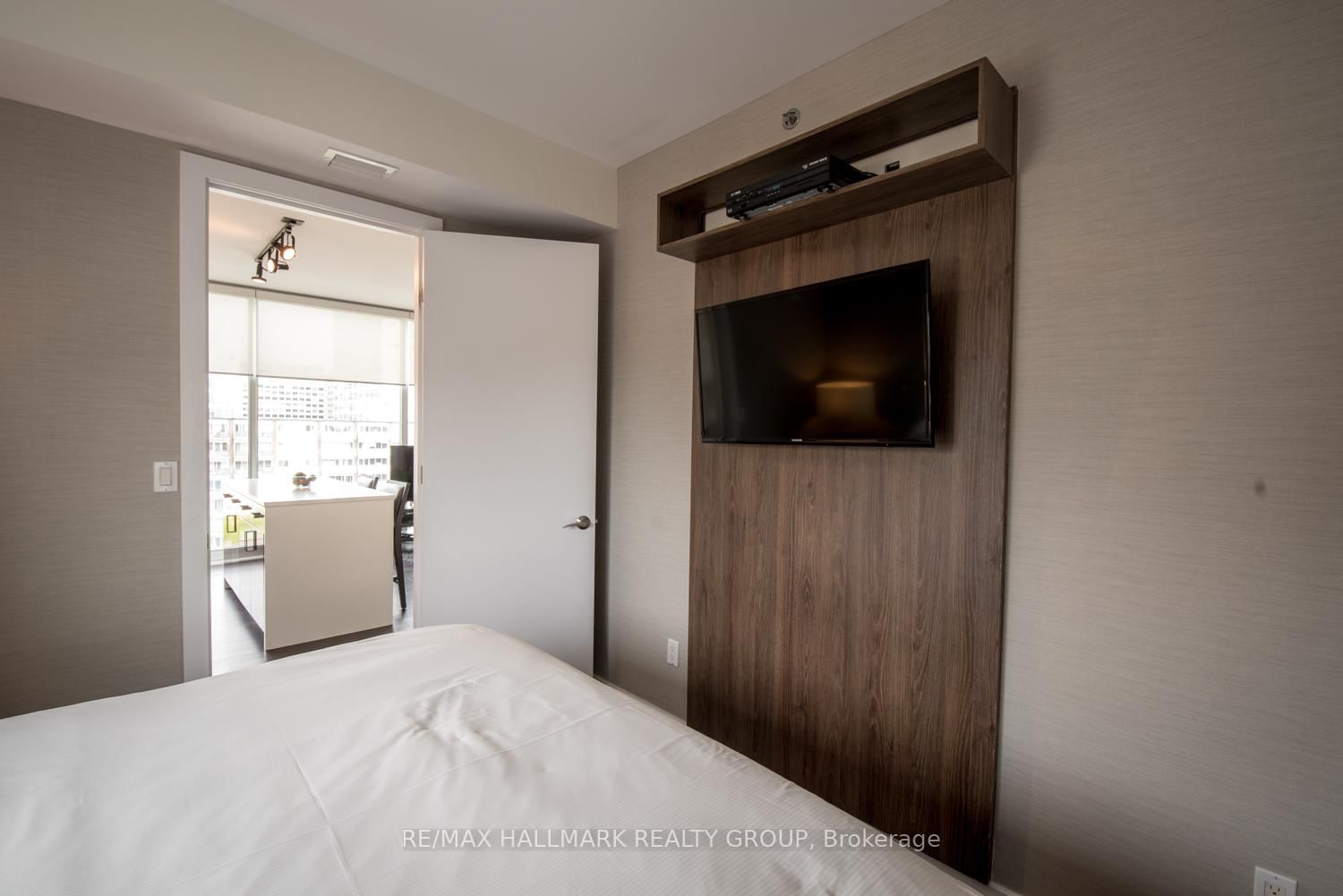 300 Lisgar Street, Unit 1111 - Photo 14