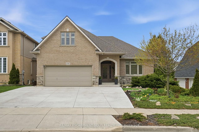256 HIGHLAND Road W