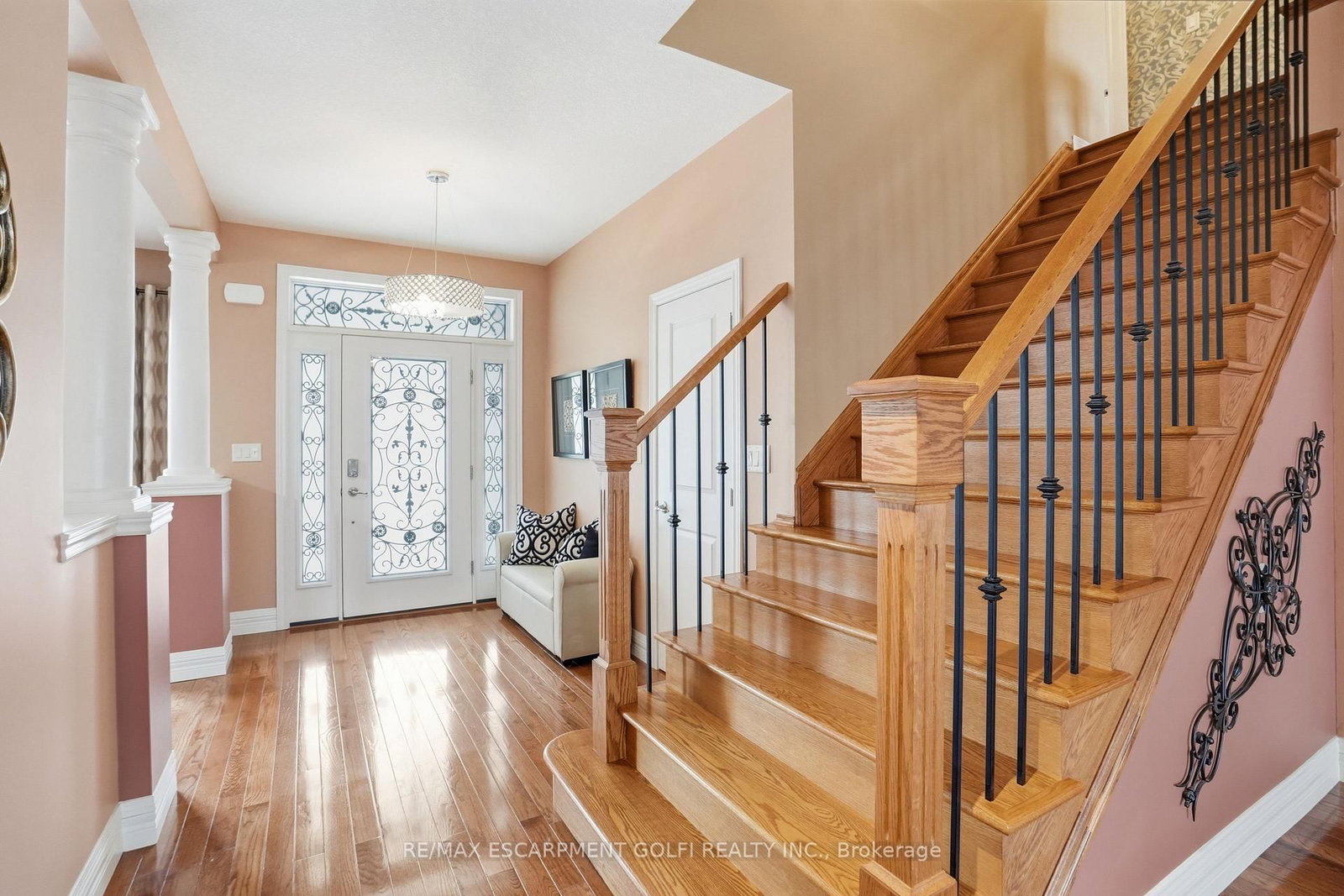 Listing Image 4