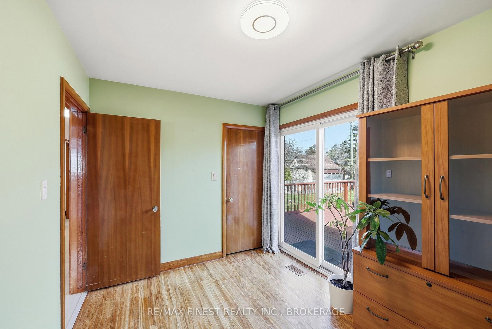 Listing Image 20