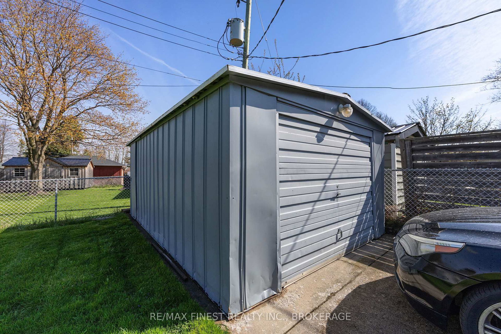 Listing Image 6