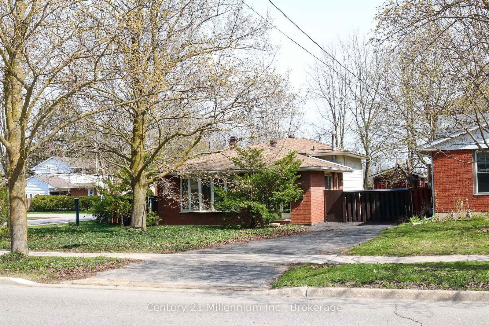 Listing Image 6