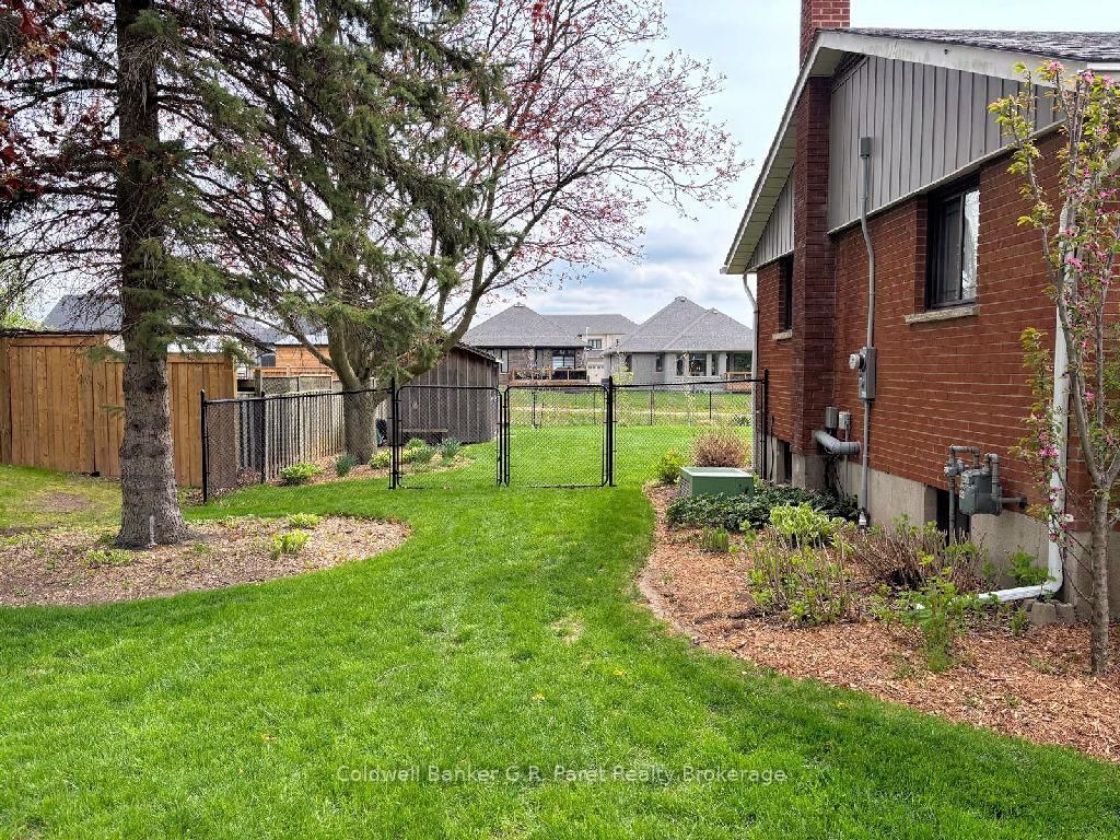 Listing Image 5