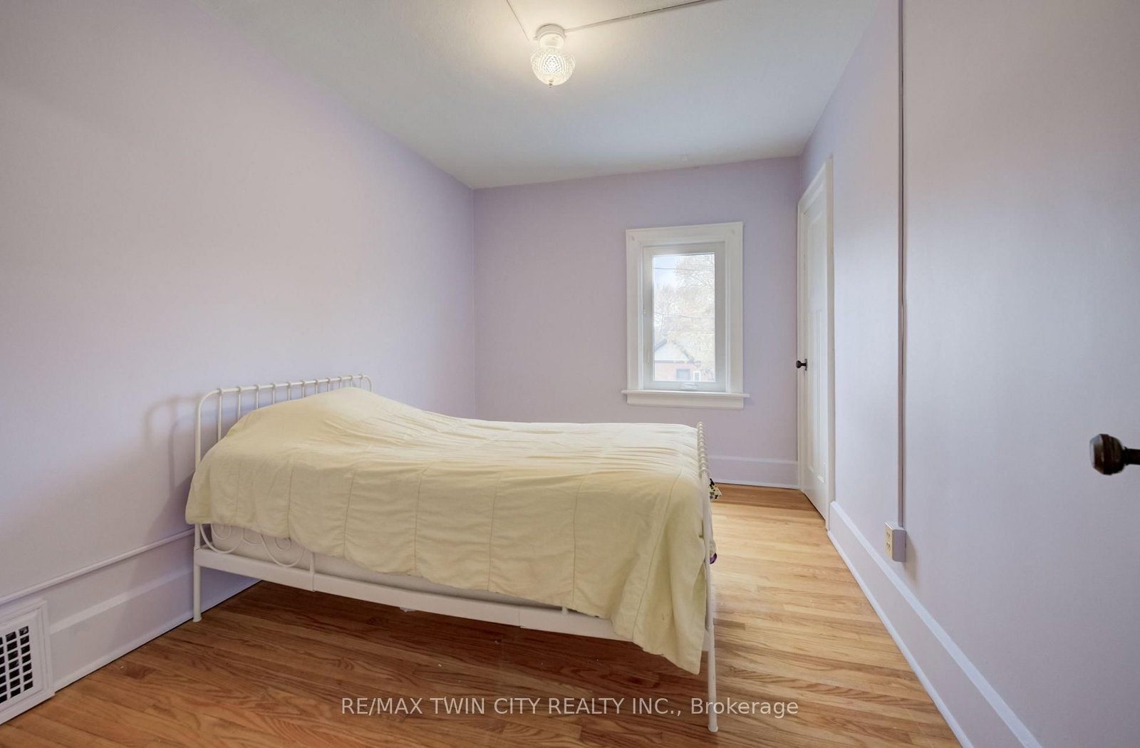 94 Stirling Avenue N - Photo 14
