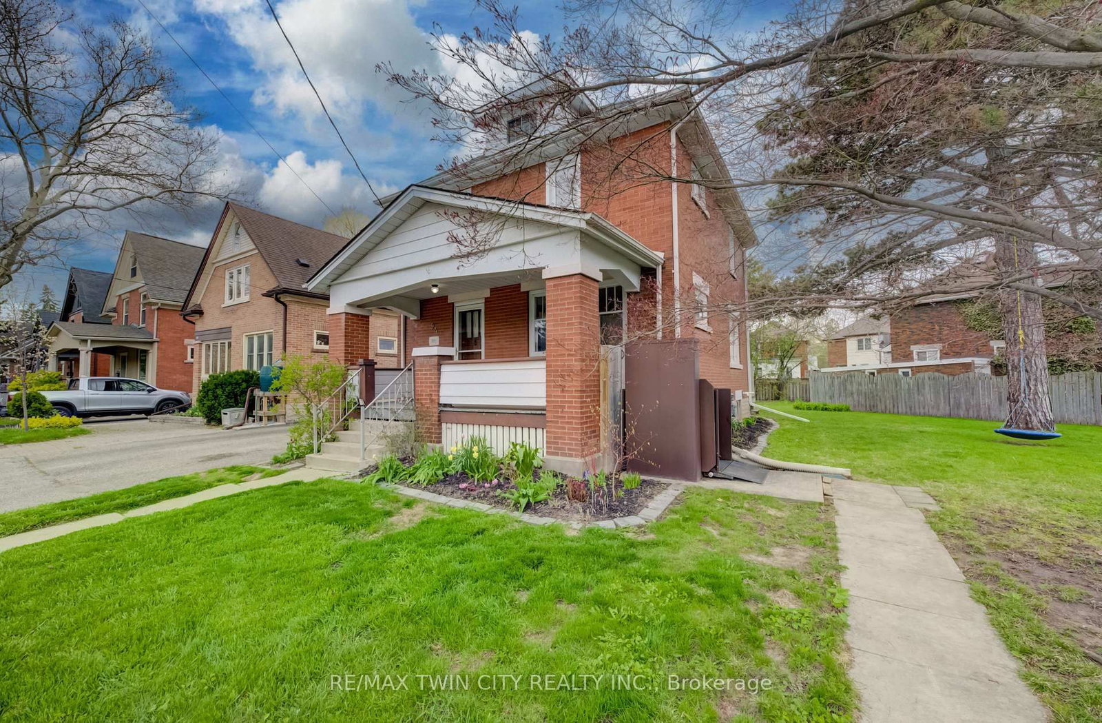 94 Stirling Avenue N - Photo 23
