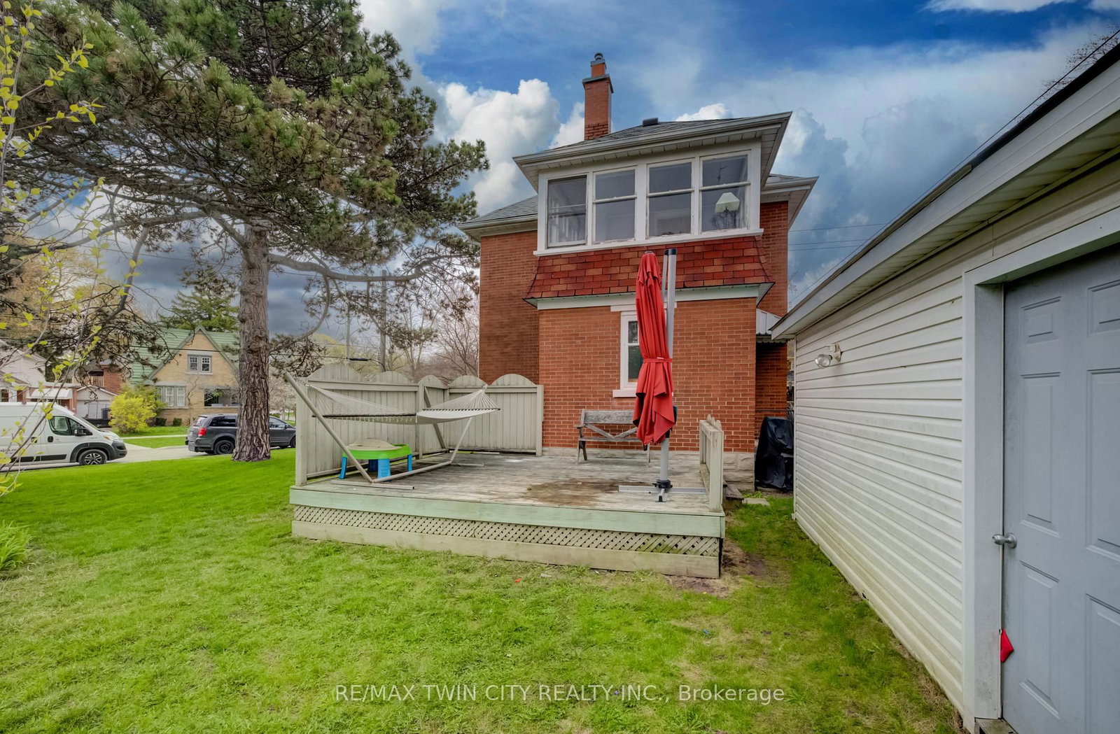 94 Stirling Avenue N - Photo 26
