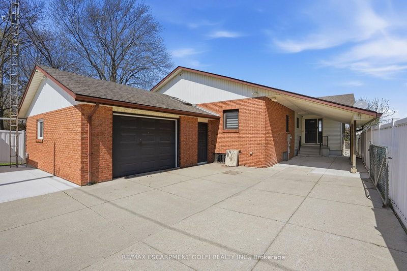 home for sale on 8 Firelane 14D Road