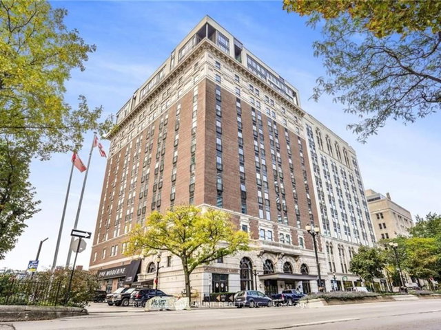 903 - 112 King Street E