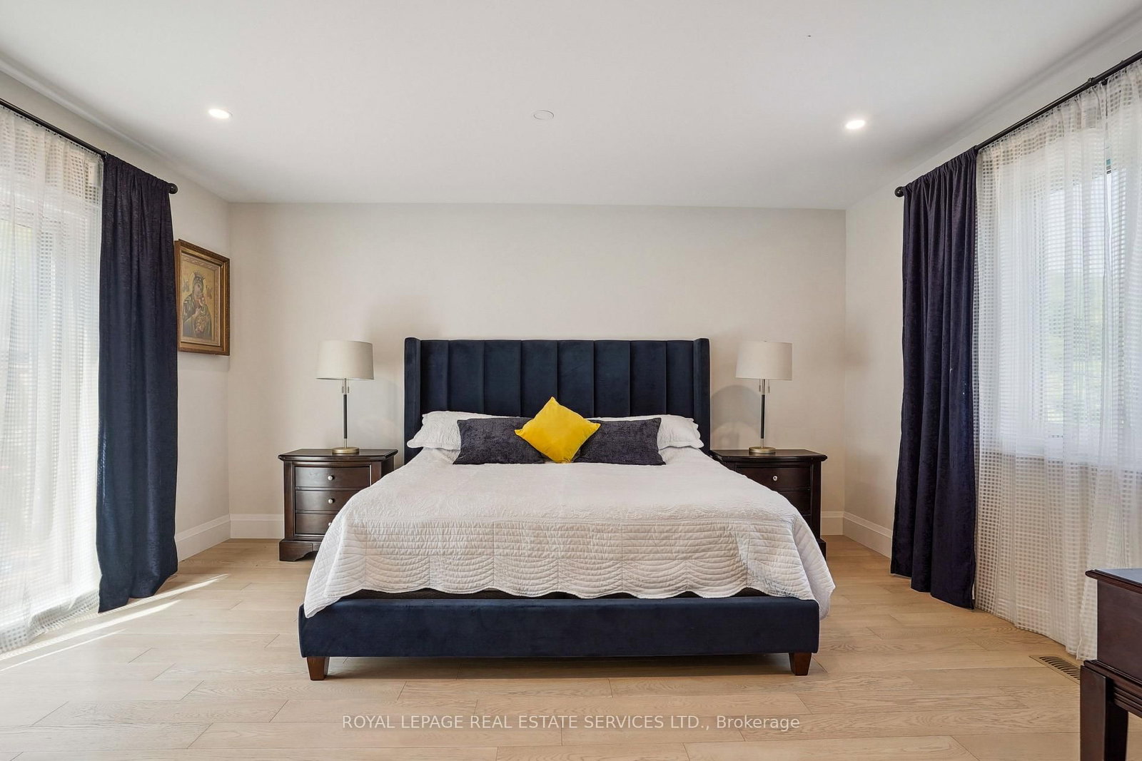 24 Peel Street N - Photo 31