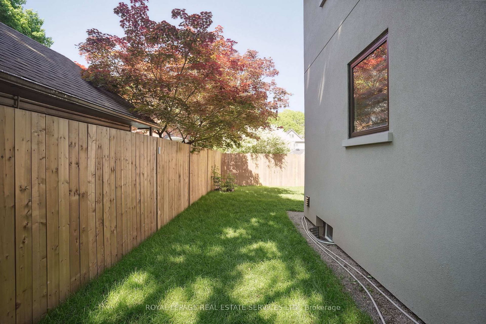 24 Peel Street N - Photo 42