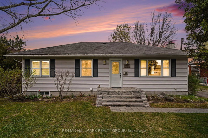 home for sale on 1515 Kingsdale Avenue N