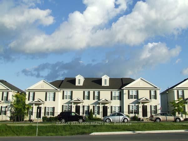 18 - 600 SARNIA Road