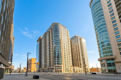 Condo sold at PH1 #2703-242 Rideau Street, Ottawa, Ontario, K1N 0B7 - Sandy Hill - MLS: X13087550