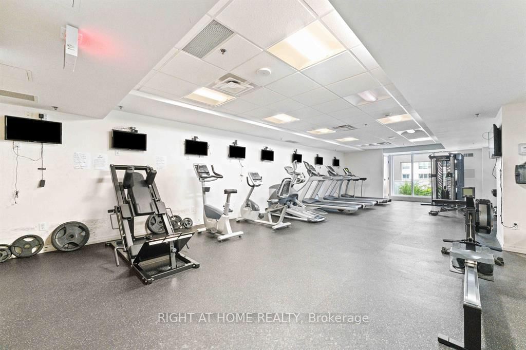 242 Rideau Street, Unit PH1 #2703 - Photo 13