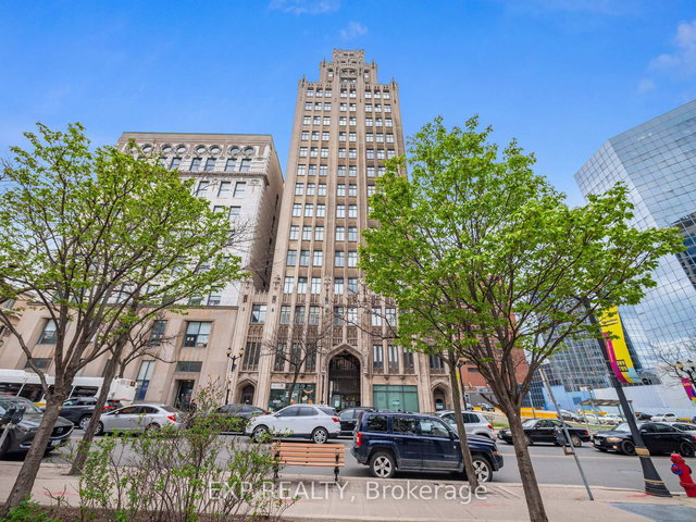 805 - 36 James Street S