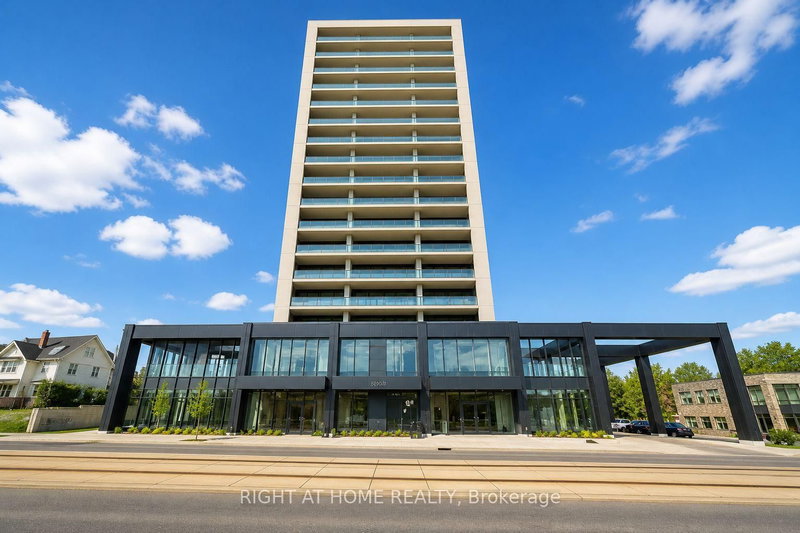 home for lease on 101-741 king Street W