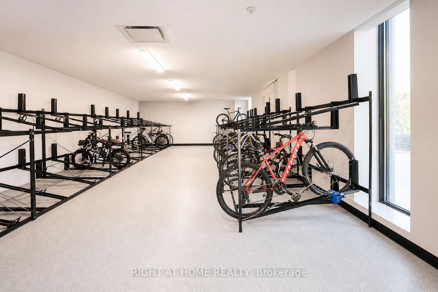 741 king Street W, Unit 101 - Photo 15