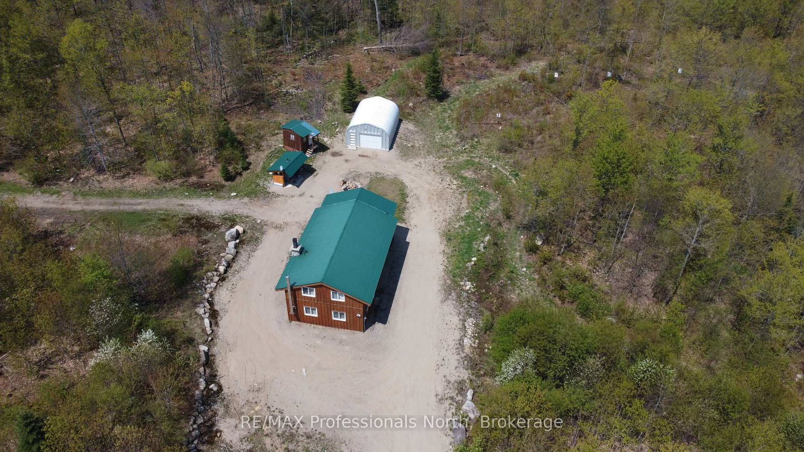 3944 CHETWYND Road • Kearney, ON photo 3