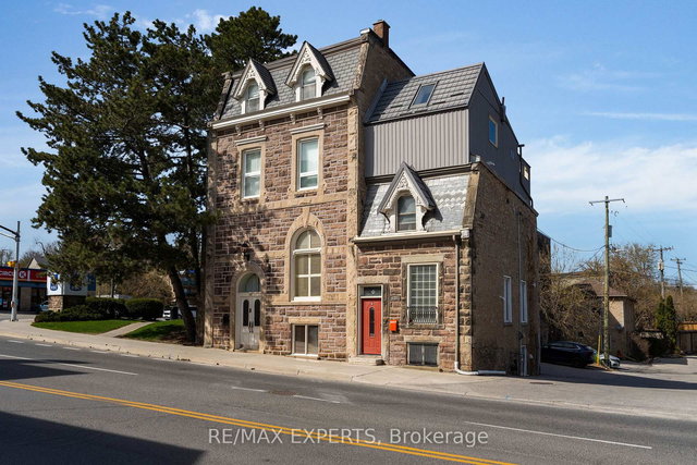 130 ST DAVID Street S