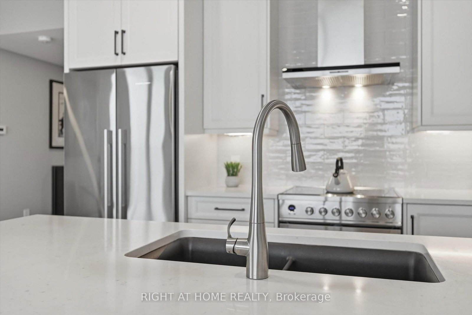 57 Lakeport Road, Unit 502 - Photo 11