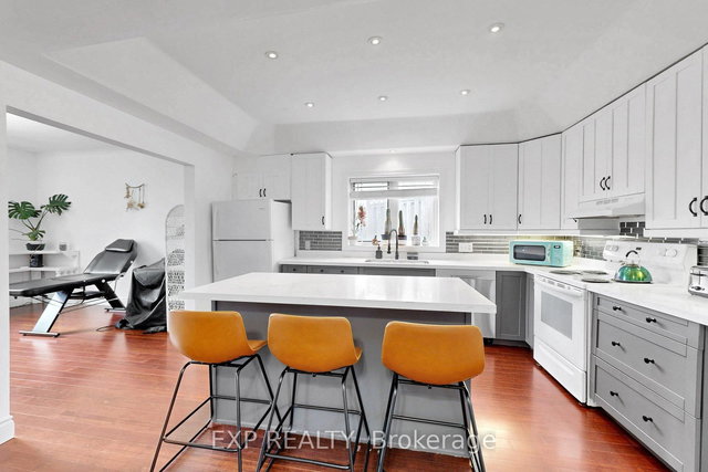348 Elgin Street W