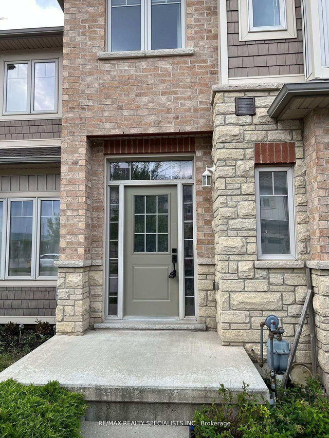 62 - 8 Lakelawn Road