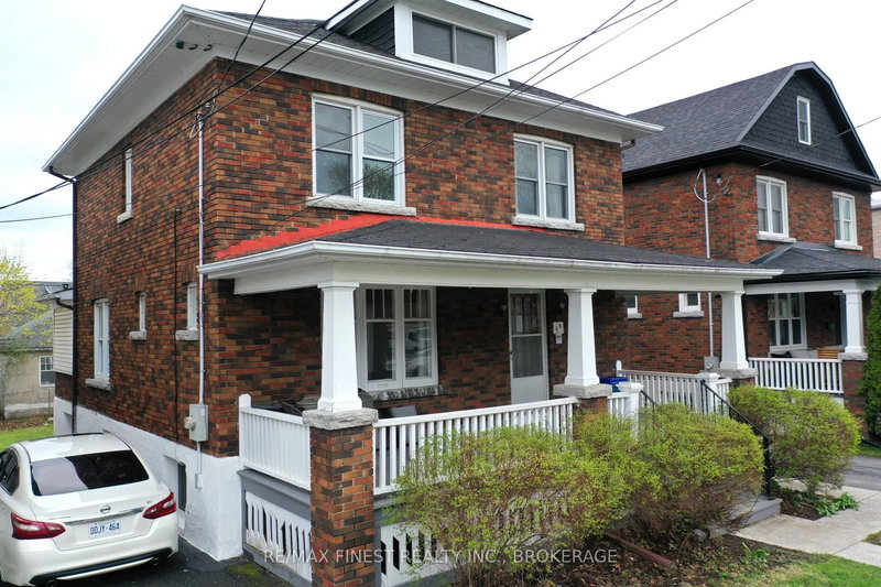 home for sale on 48 Dundas Street