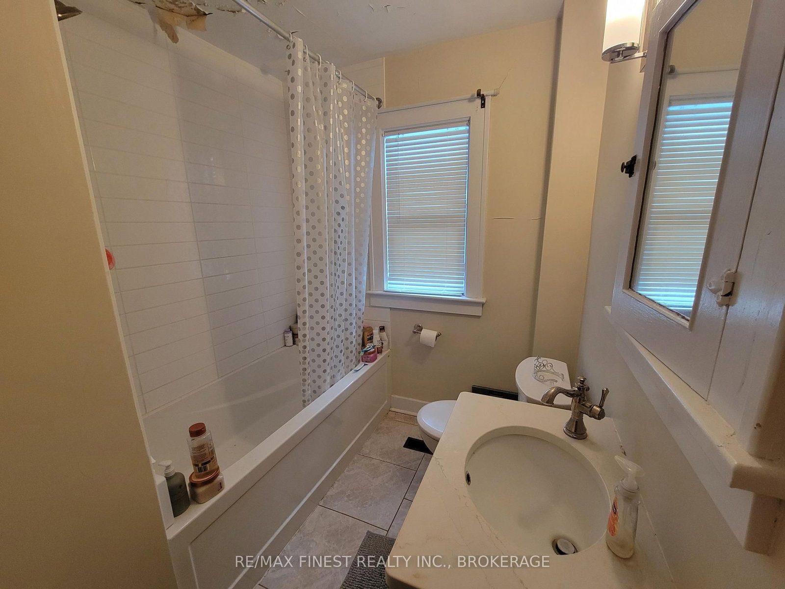 48 Dundas Street • Kingston, ON photo 16