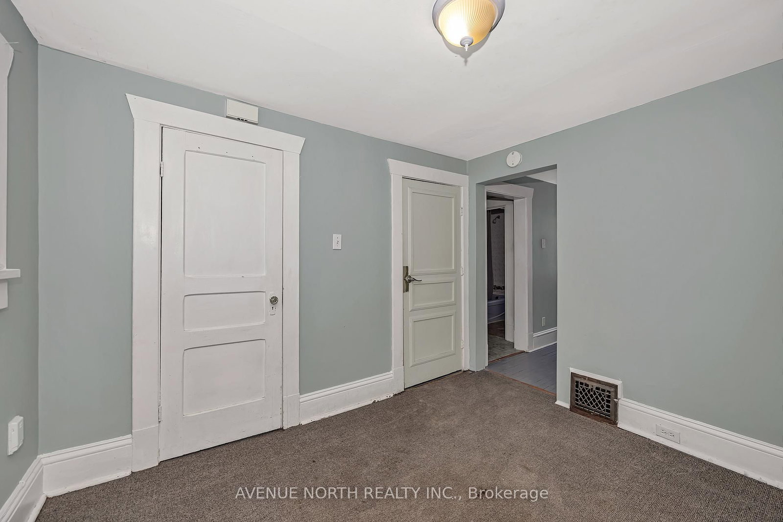 143 Brockville Street • Smiths Falls, ON photo 20