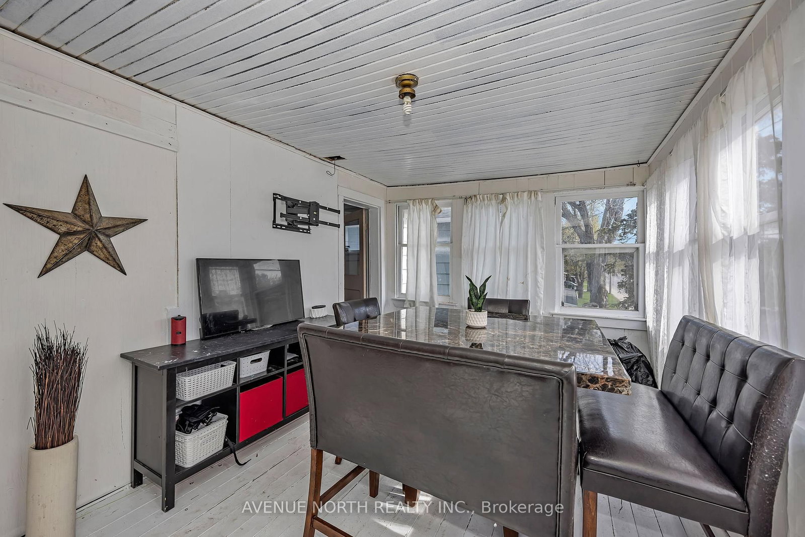 143 Brockville Street • Smiths Falls, ON photo 35