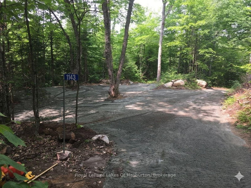 1143 ESSON CREEK Lane photo 4
