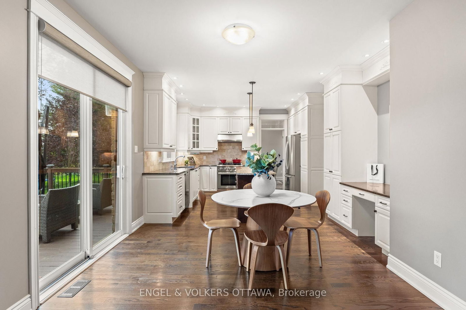 6808 Suncrest Drive • Ottawa, ON photo 12