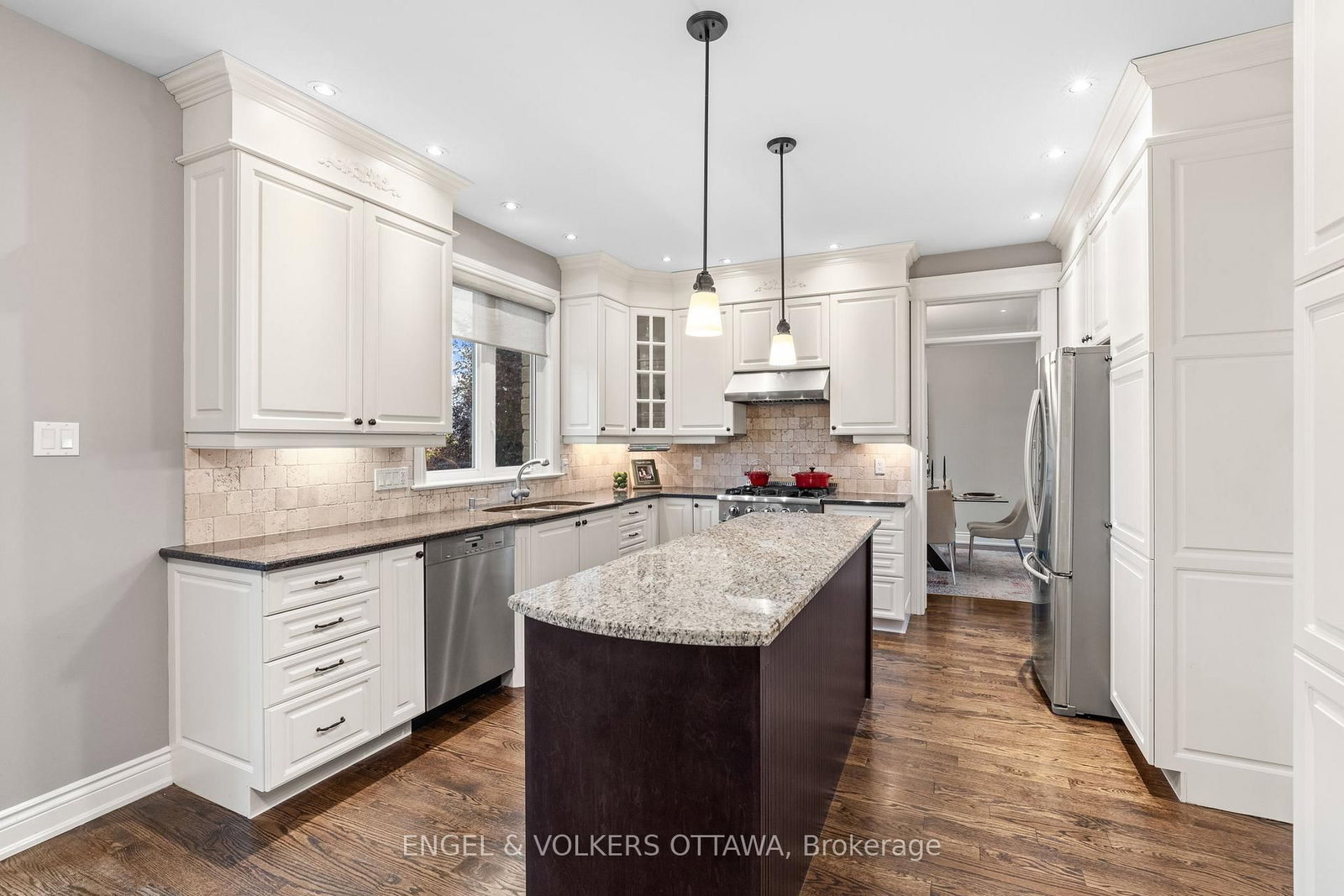 6808 Suncrest Drive • Ottawa, ON photo 13