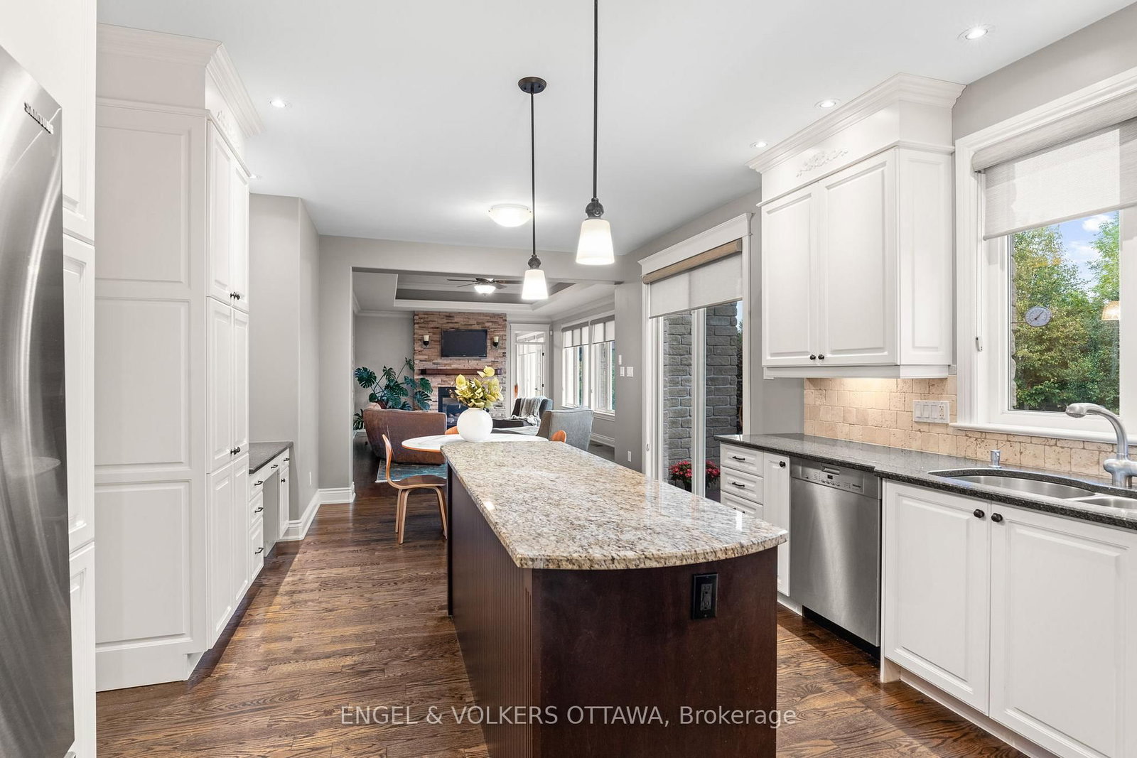 6808 Suncrest Drive • Ottawa, ON photo 16