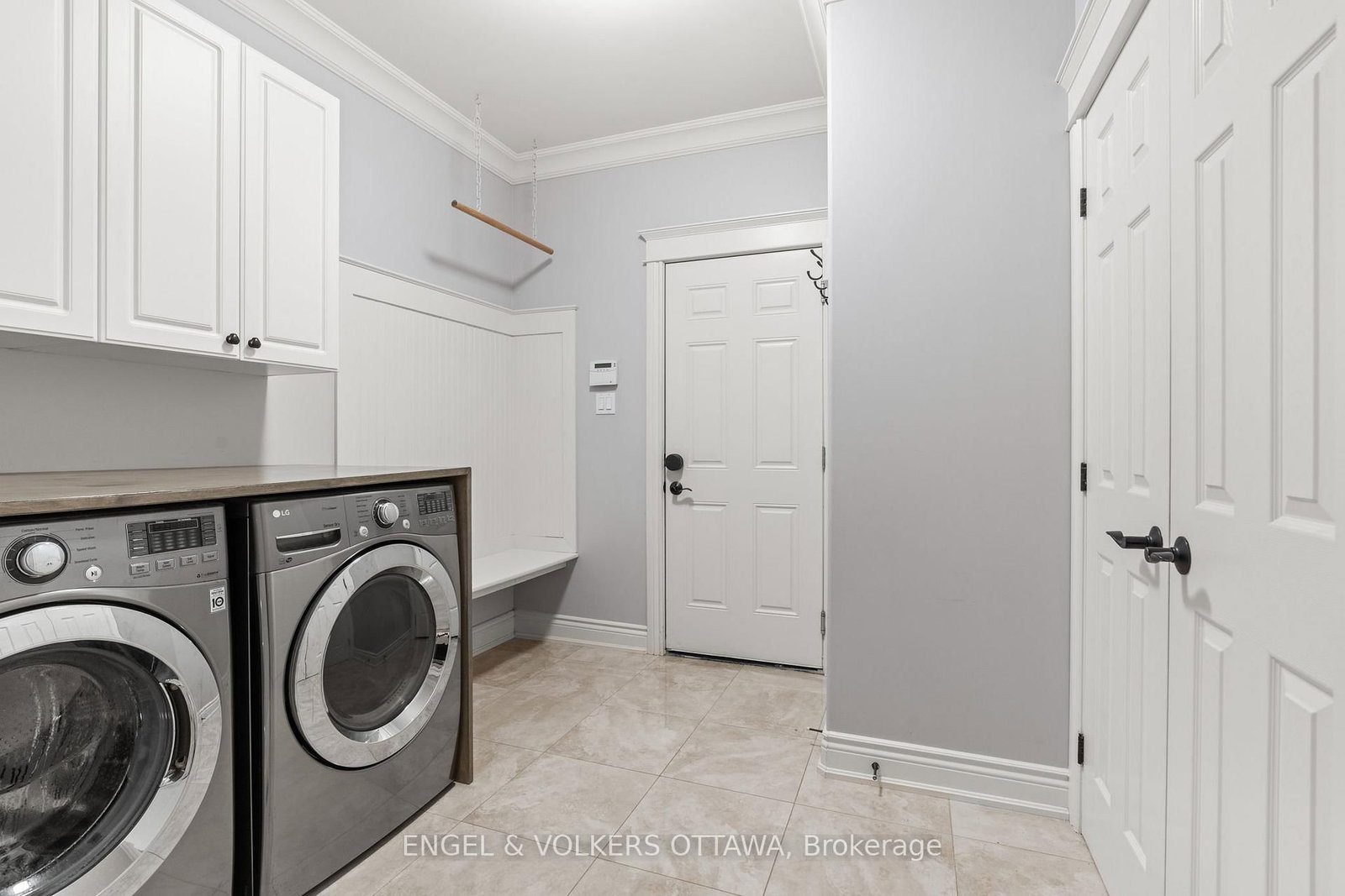 6808 Suncrest Drive • Ottawa, ON photo 23