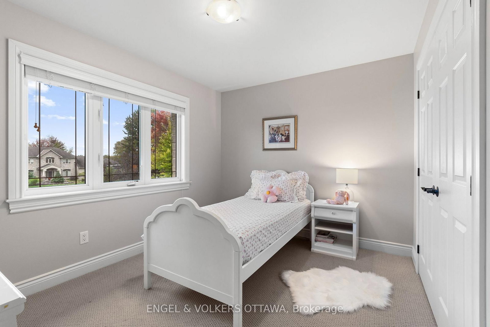 6808 Suncrest Drive • Ottawa, ON photo 32