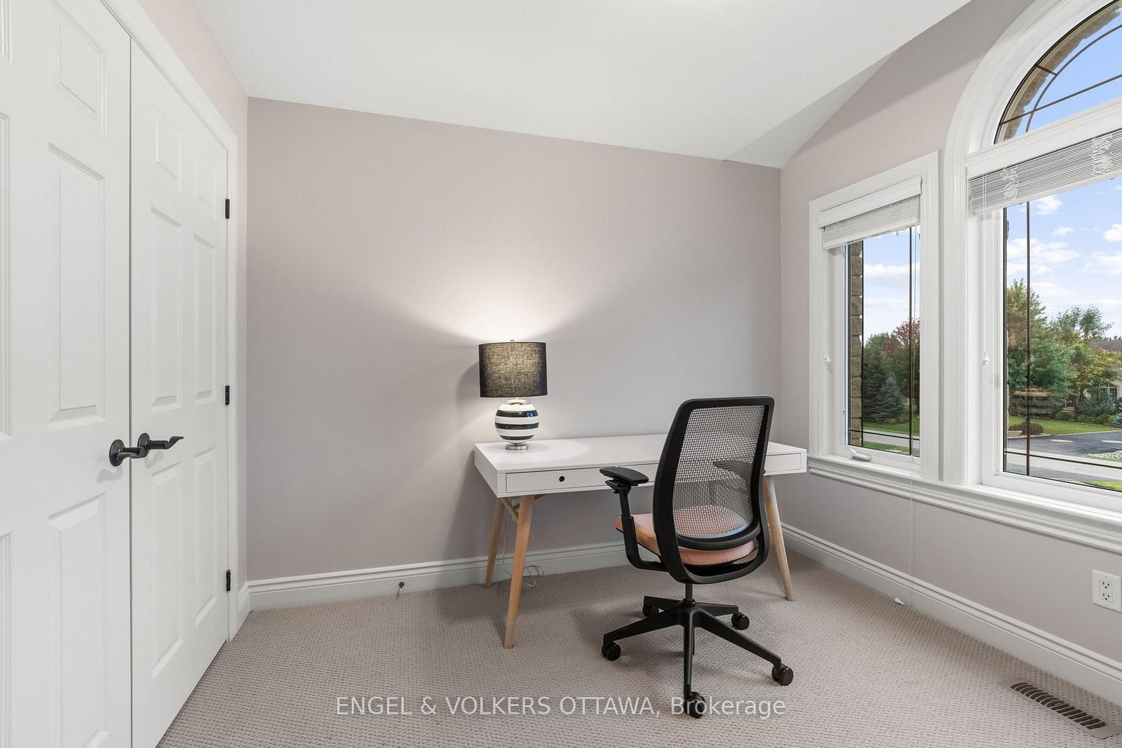 6808 Suncrest Drive • Ottawa, ON photo 34