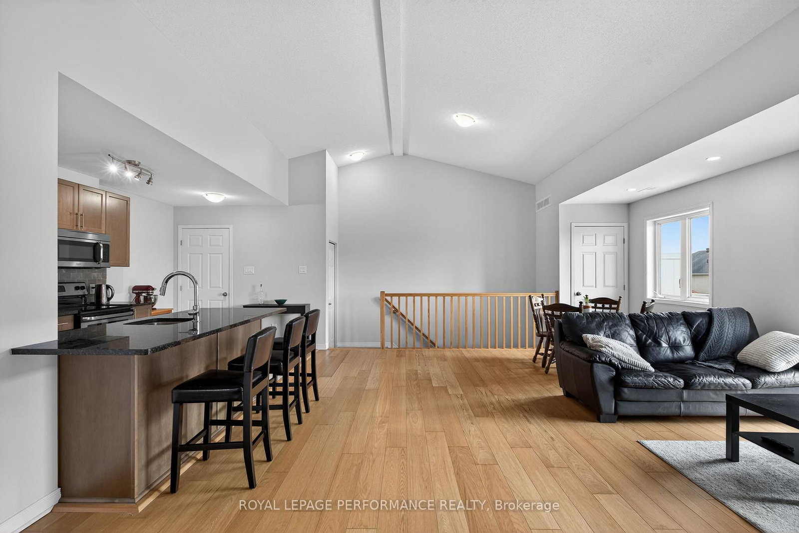104 Sternes Private • Orleans, ON photo 10