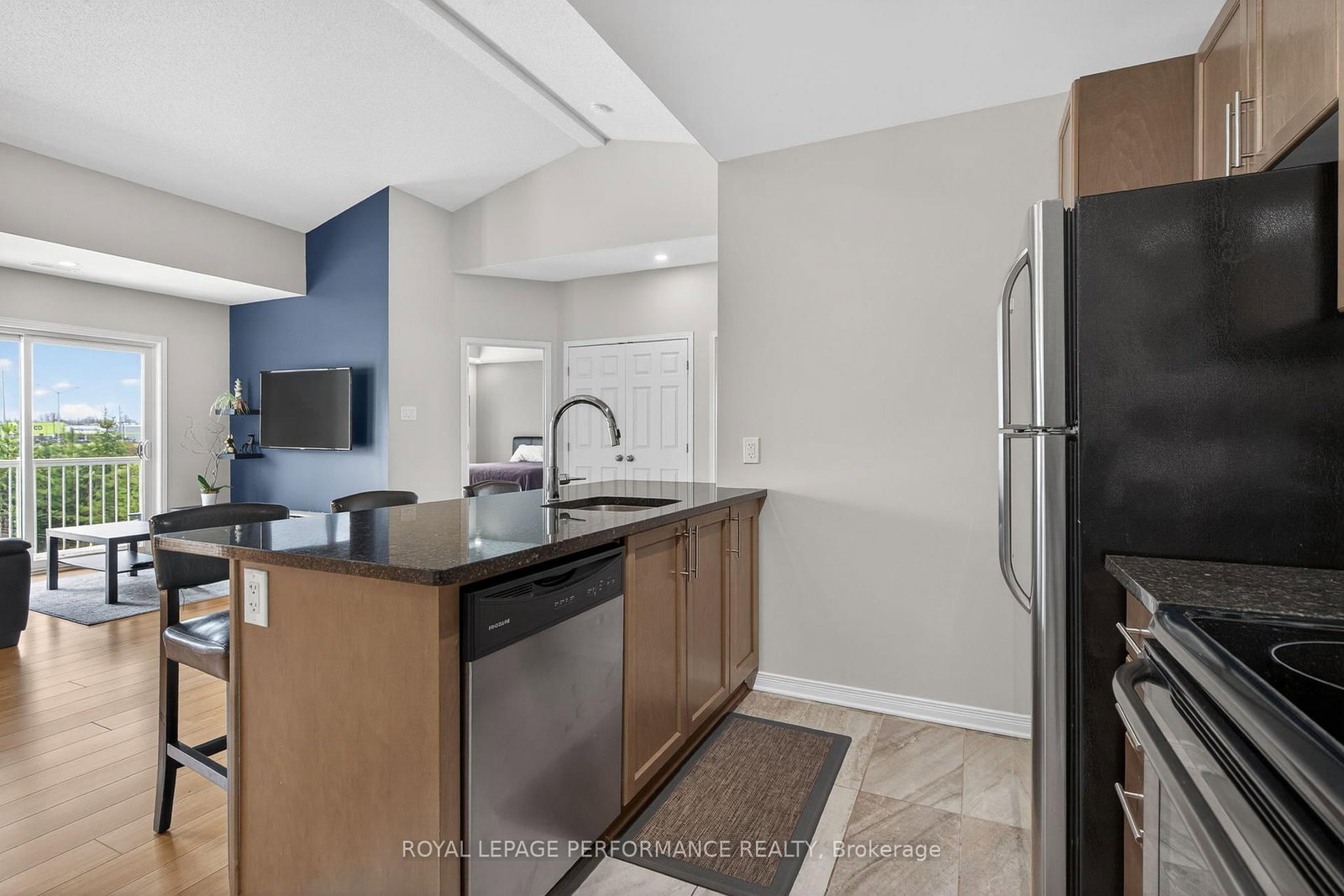 104 Sternes Private • Orleans, ON photo 6