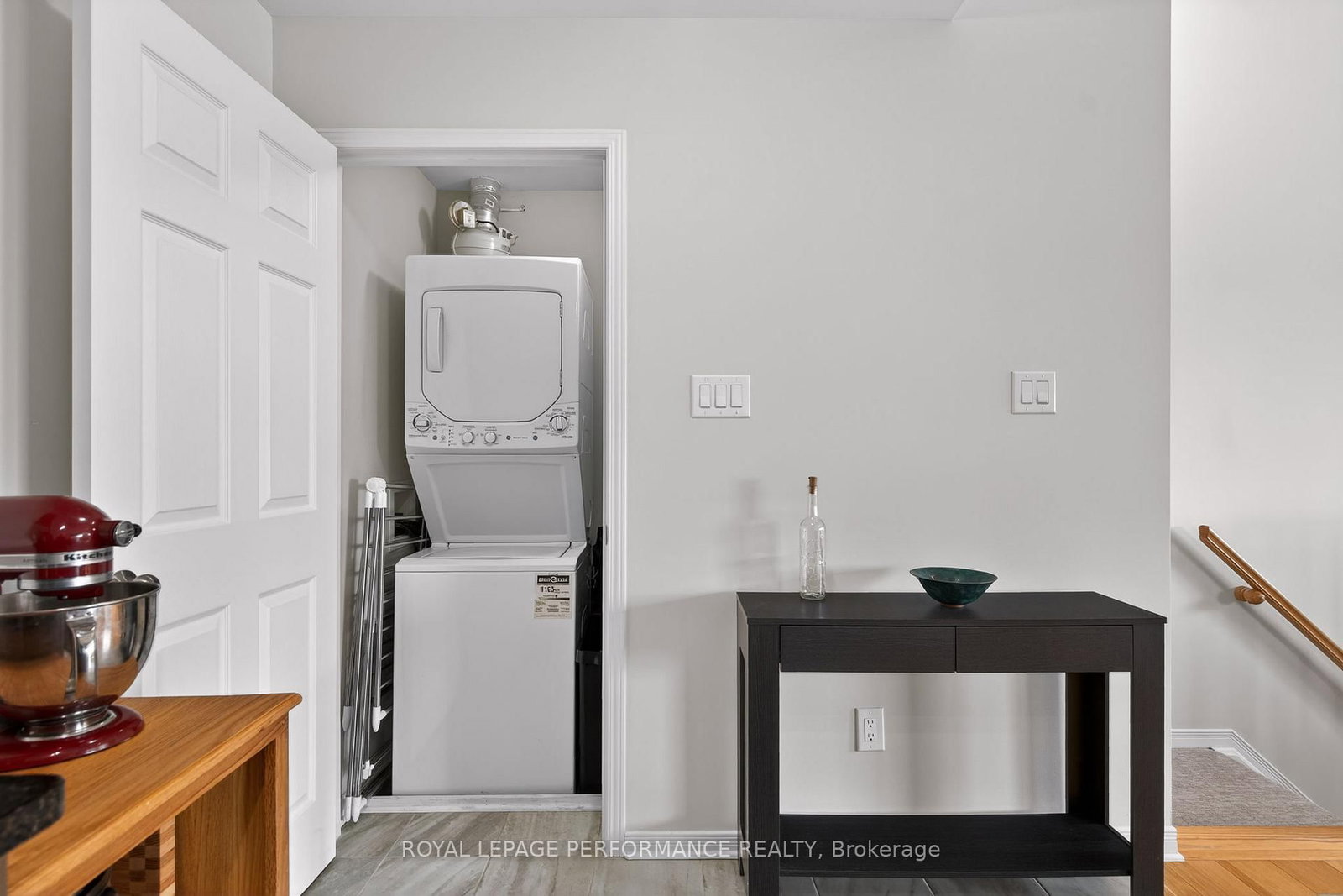 104 Sternes Private • Orleans, ON photo 8