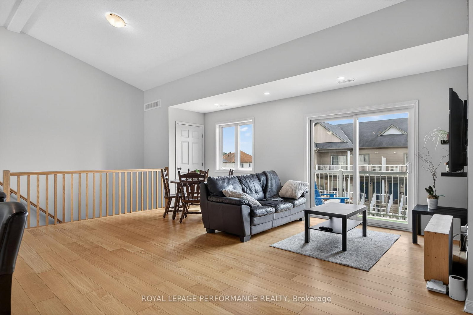 104 Sternes Private • Orleans, ON photo 9