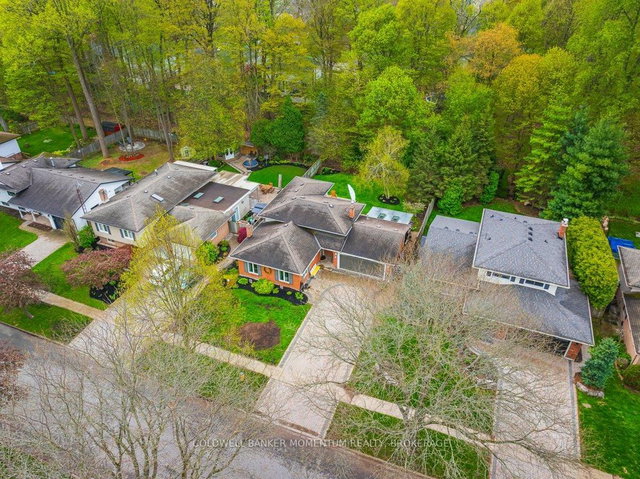 26 Spruceside Crescent