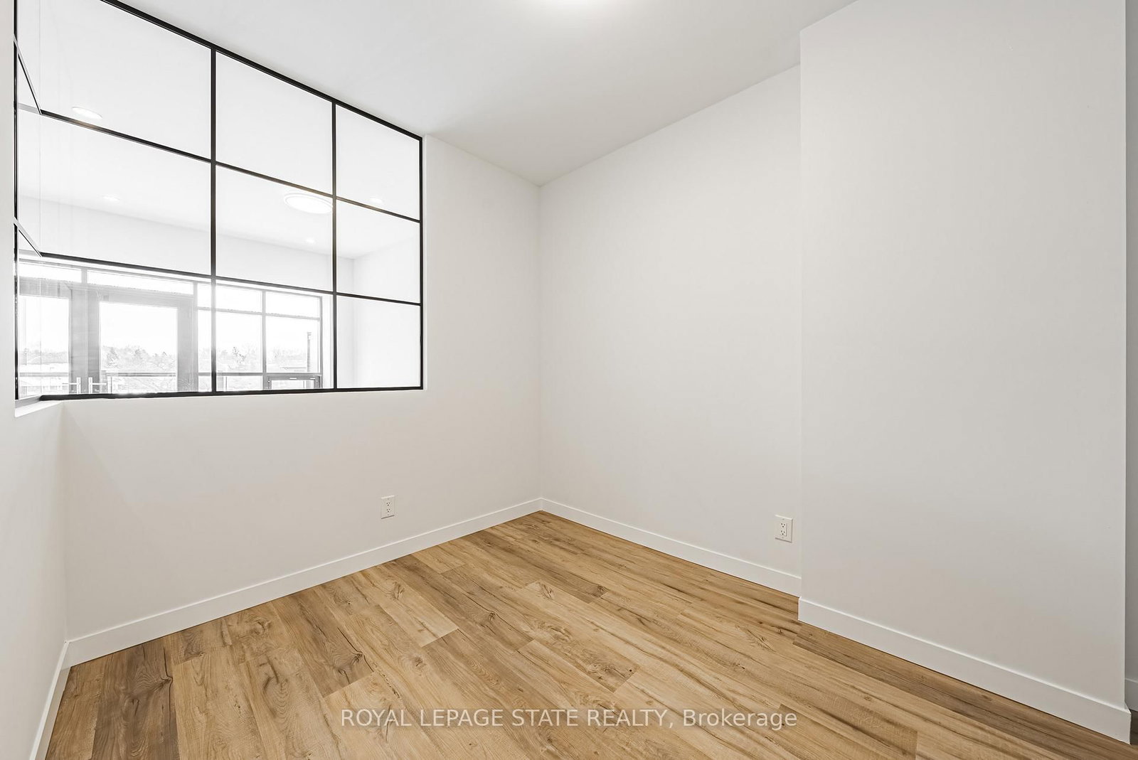 555 Sanatorium Road, Unit 302 - Photo 12