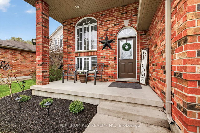 6 Juniper Crescent