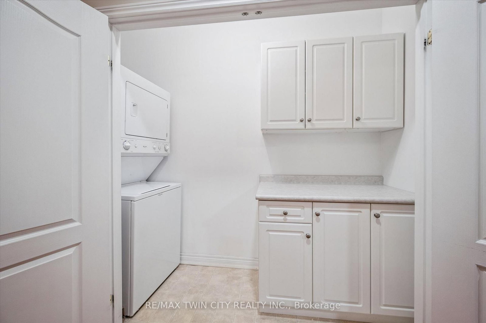 100 Idle Creek Drive, Unit 9 - Photo 8