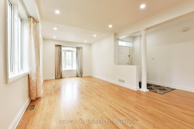 11 CHELTONIA Way